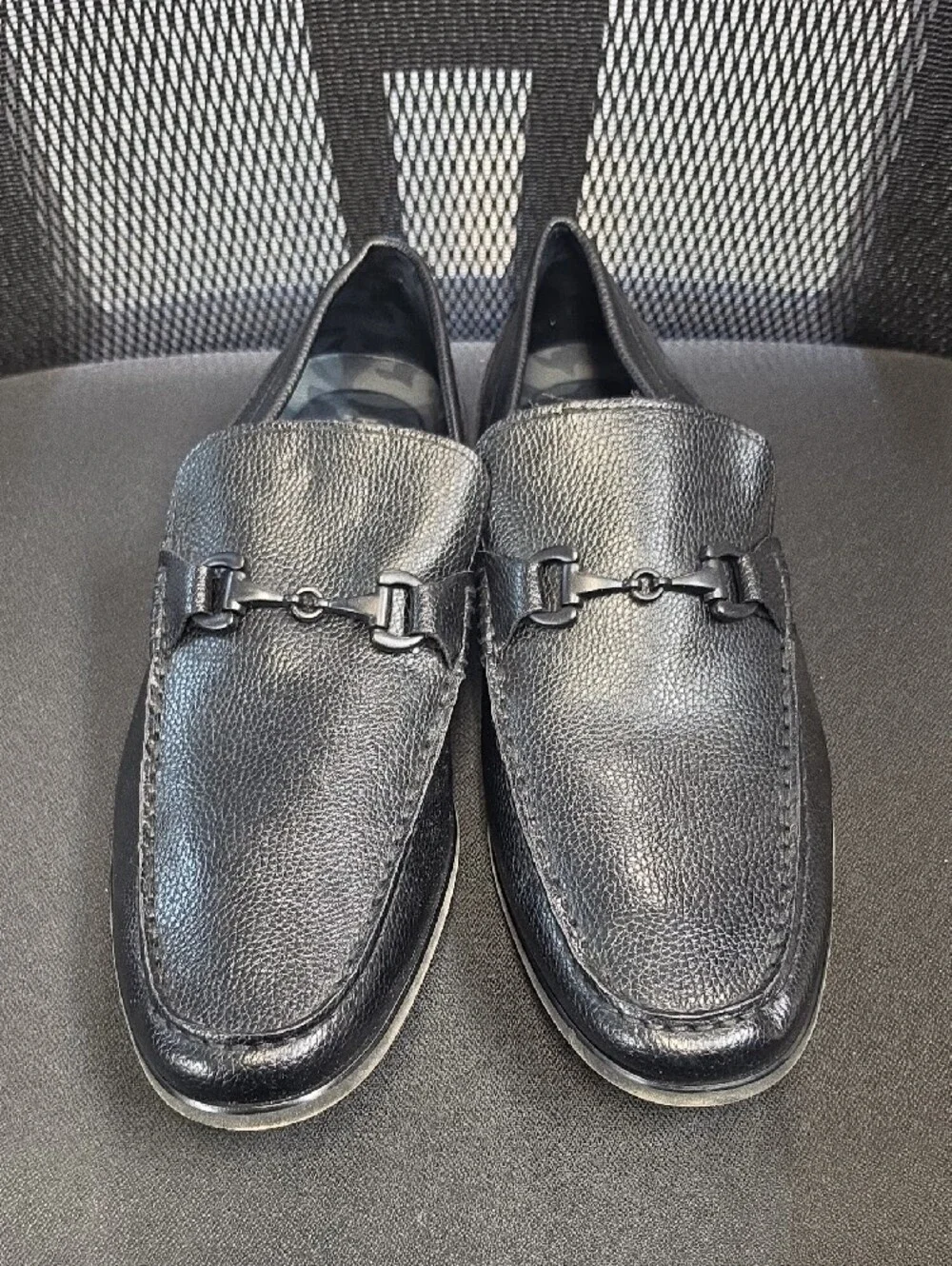Kenneth Cole Reaction pebble well